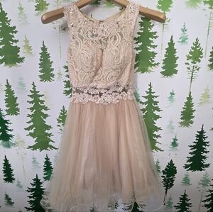 Elegant Cream Lace Girls Dress